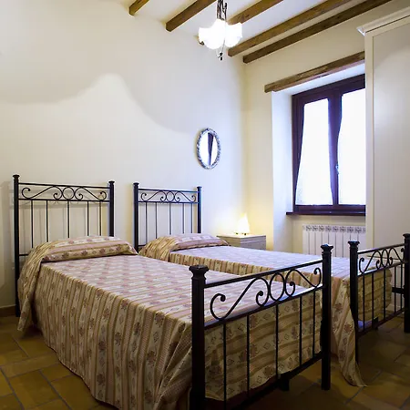 Ferento E Il Castagno